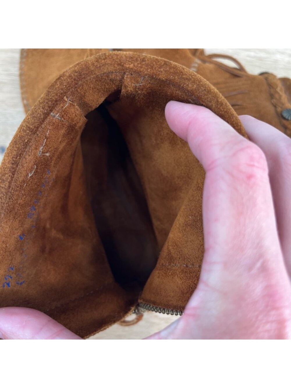 Minnetonka Womens Hi Top Back Zip Western Bootie Shoes Size 6 Brown Suede Fringe - Picture 9 of 11